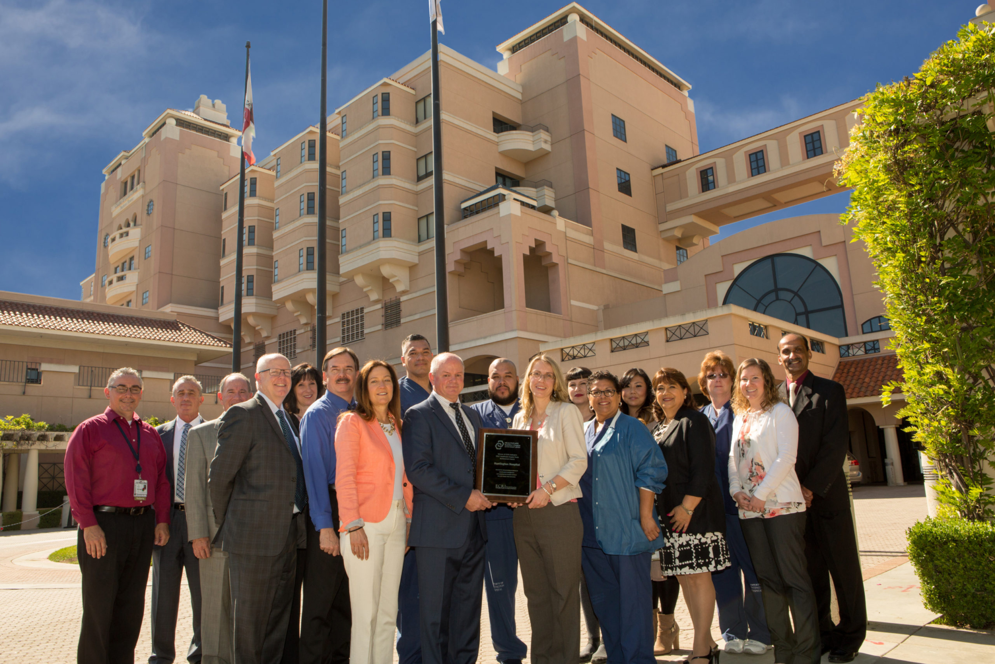 Huntington Hospital named a recipient of ECRI Institute 2017 Healthcare Supply Chain Achievement Award