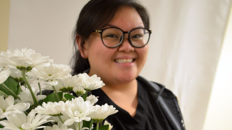 March DAISY Award winner, Rowena Lacanilao, RN