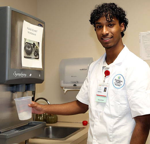 Huntington Hospital volunteer